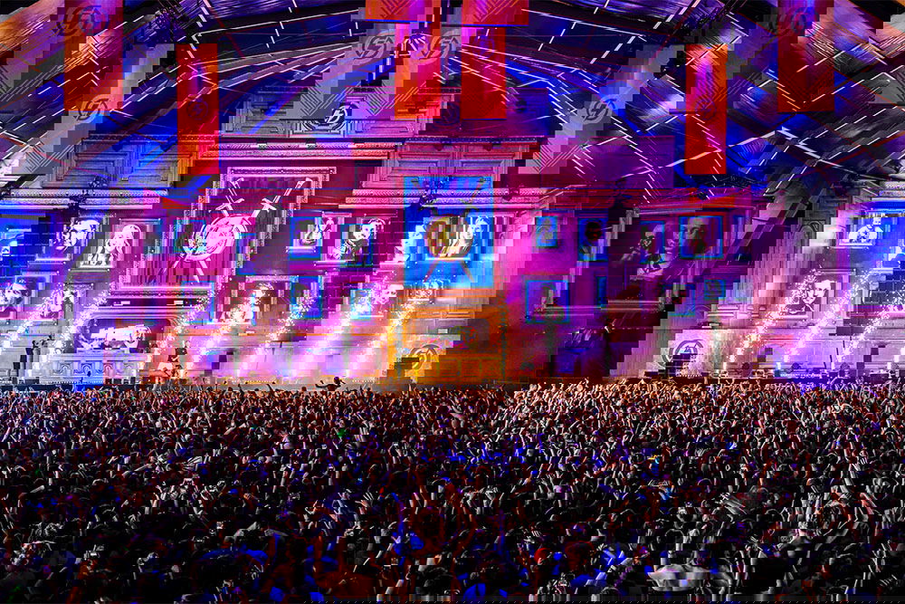 rebelion vs. vertile @ intents festival 2023 indoor mainstage hosting