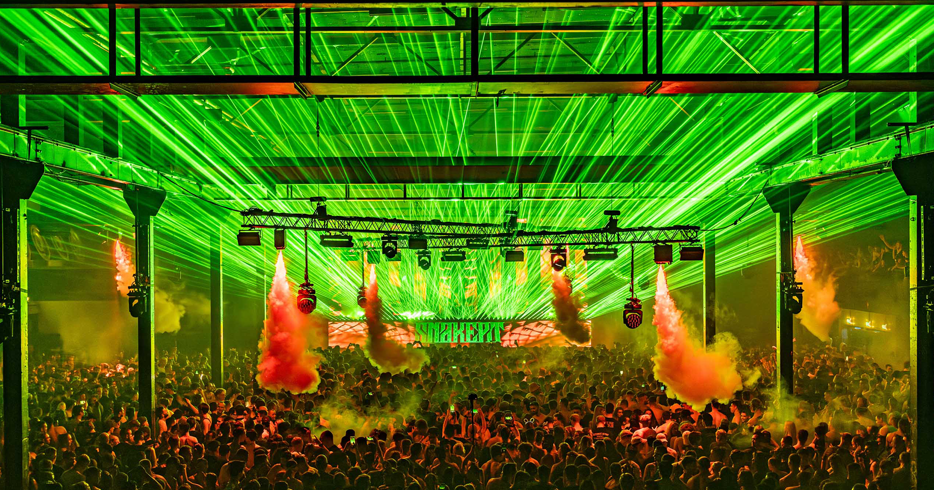 Snakepit keert terug naar de nacht